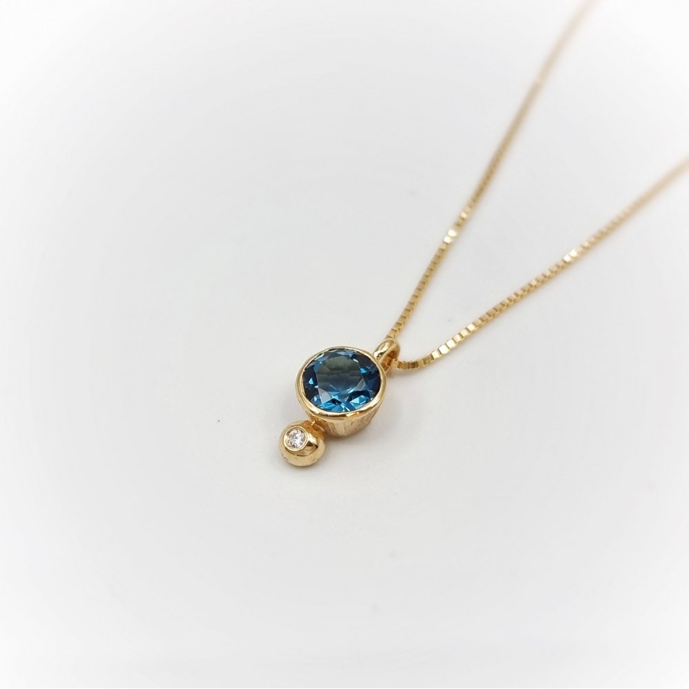 ΜΕΝΤΑΓΙΟΝ ΜΕ LONDON BLUE TOPAZ ΚΑΙ ΔΙΑΜΑΝΤΙ
