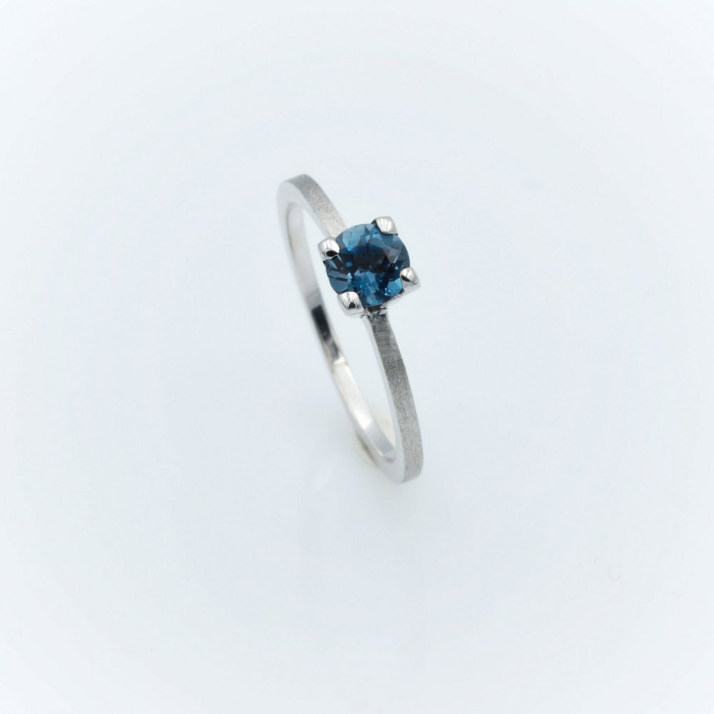 ΜΟΝΟΠΕΤΡΟ ΜΕ LONDON BLUE TOPAZ